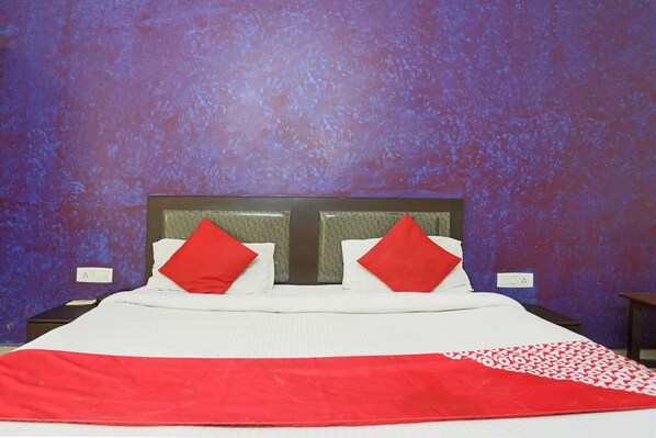 Double or Twin Room | Free WiFi, bed sheets