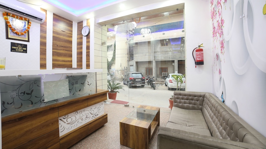 OYO 24220 HOTEL JAI AMBAY INTERNATIONAL