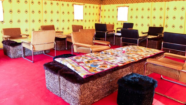 Lobby sitting area - OYO 26134 Dhanak Desert Camp And Resort (Jaisalmer)