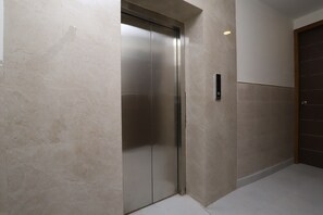 Lobby - OYO 19687 Hotel Airway (New Delhi)