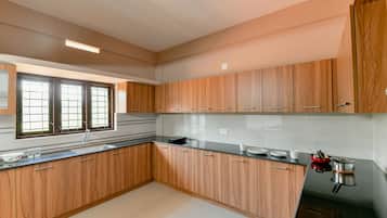 Double or Twin Room | Private kitchenette | Fridge