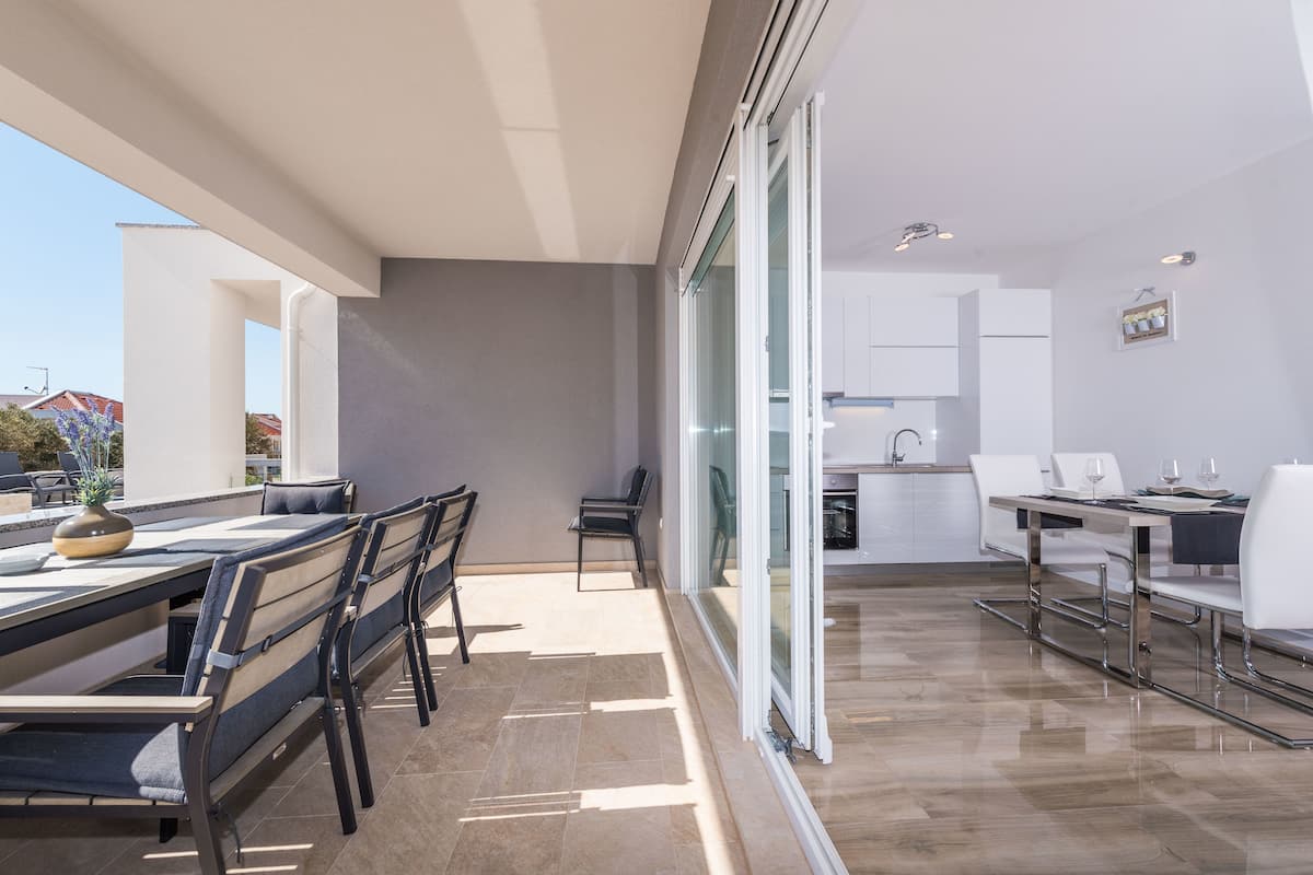 Apartment, 2 Bedrooms, Terrace | Balkoni