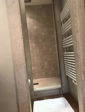 Design Villa, 3 Bedrooms, Non Smoking | Bathroom