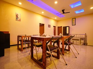 Restaurant - OYO 16630 Home Cocoa Tree Residency (Devikolam)