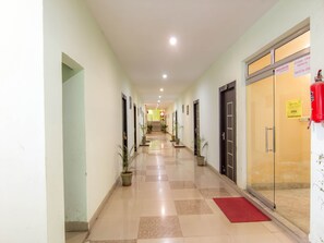 Interior entrance - OYO 4679 Hotel Shantila Inn (Prayagraj)