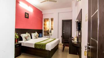 Double or Twin Room | In-room safe, desk, free WiFi