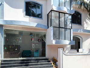 Property entrance - OYO 18325 Elvin De Mar (Calangute)