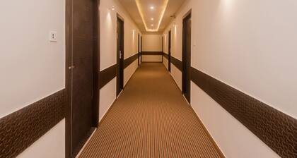 OYO 22039 Hotel Bkc Grand