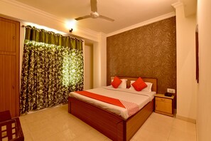 Basic Double Room | Bed sheets
