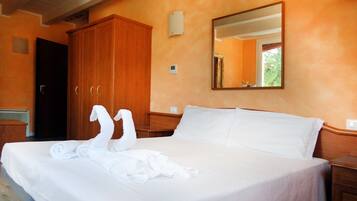 Standard-Doppel- oder -Zweibettzimmer