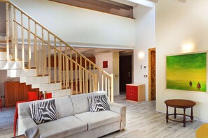 Superior-huoneisto | Olohuone | Taulutelevisio