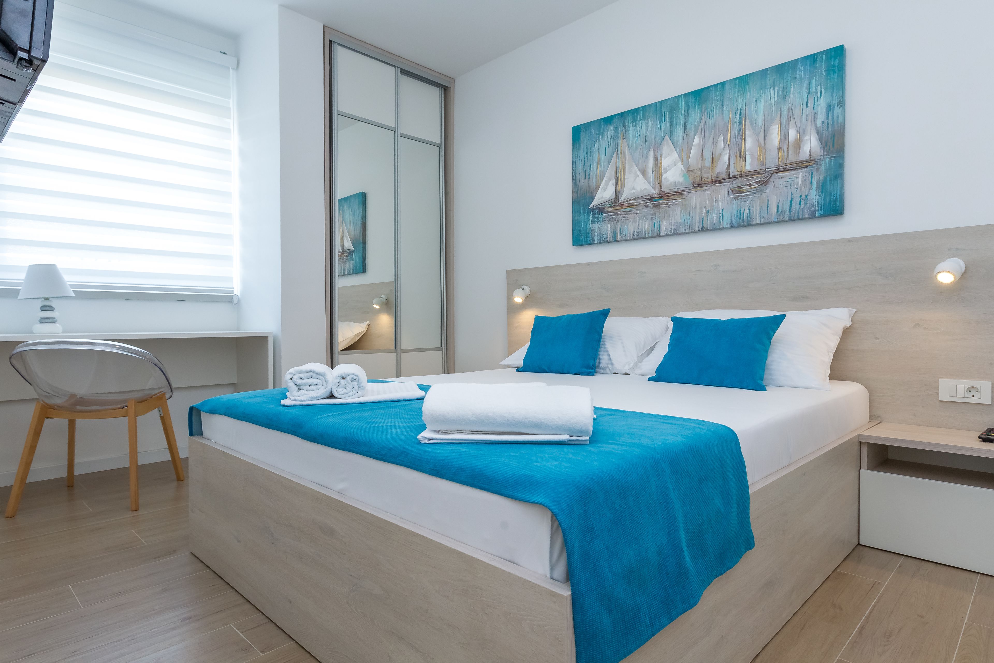 Superior-Apartment, 2 Schlafzimmer, Terrasse (C2a) | Verdunkelungsvorhänge, Bügeleisen/Bügelbrett, kostenloses WLAN