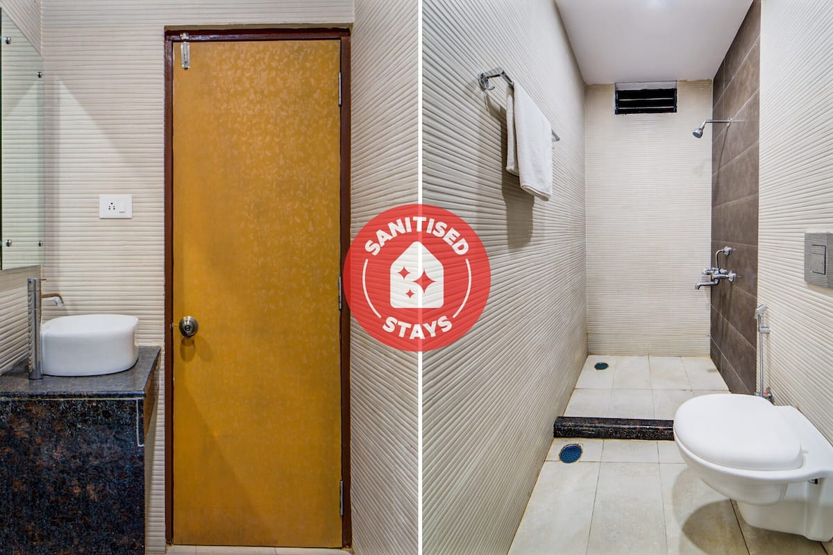 shower, free toiletries, towels