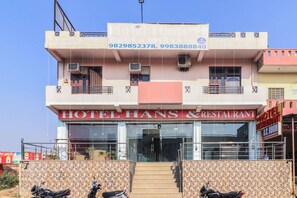 Exterior - OYO 24228 Hotel Hans (Jaipur)