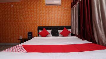 Basic Double Room | Bed sheets