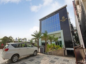 Front of property - Capital O 23322 Hoysala Inn (Hyderabad)
