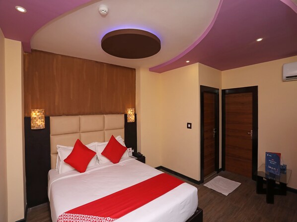 Deluxe Double or Twin Room, 1 King Bed