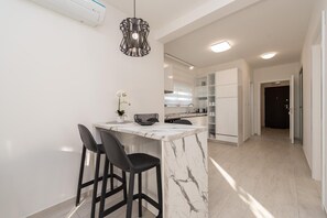 Apartment, 1 Bedroom, Terrace | Private kitchen