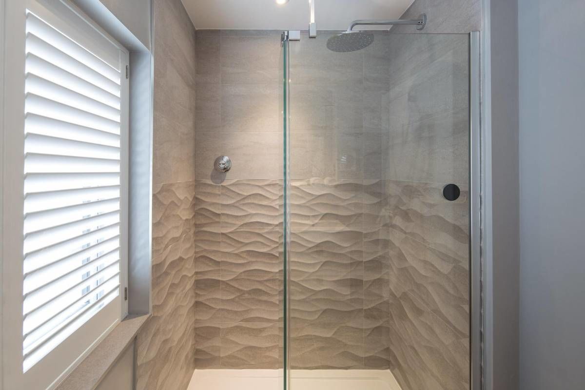 Elberry (Sea View) | Bathroom | Free toiletries, hair dryer, bathrobes, slippers