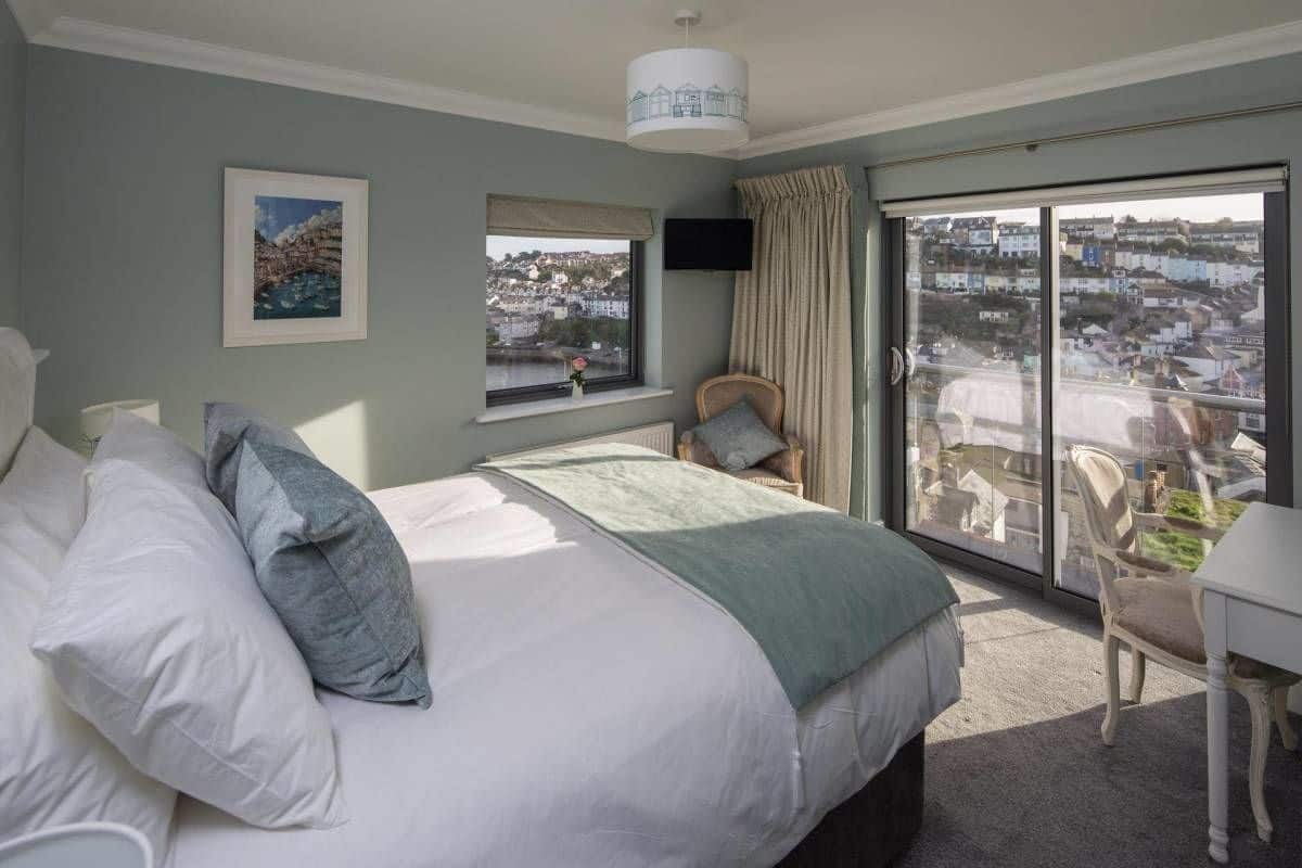 Soundproofing, iron/ironing board (on request), free WiFi, bed sheets