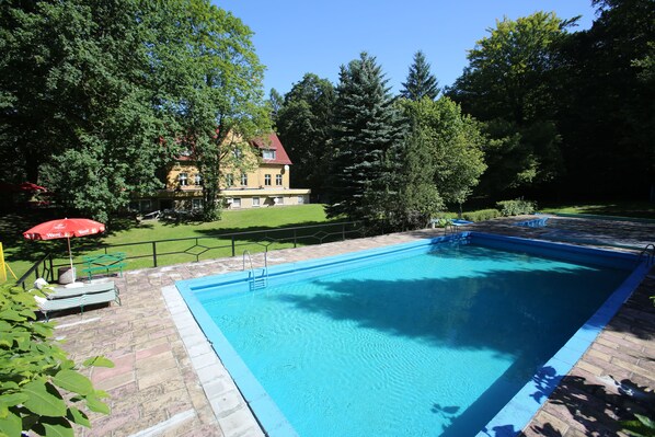 Alberca al aire libre 