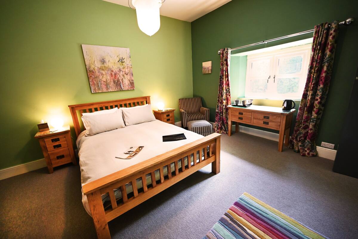 Chester | Premium bedding, pillowtop beds, individually decorated