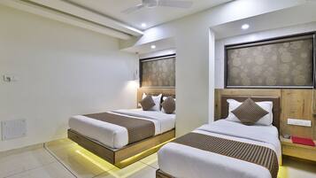 Super DeluxeTriple Room | 1 bedroom, individually decorated, individually furnished, desk