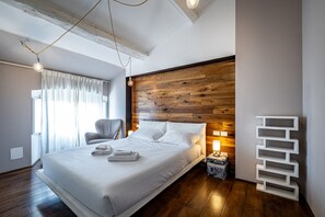 Huoneisto, 3 makuuhuonetta, kaupunkinäköala | 3 makuuhuonetta, yksilöllisesti sisustettu, yksilöllisesti kalustettu