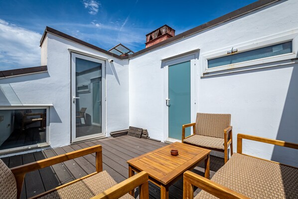 Huoneisto, 3 makuuhuonetta, kaupunkinäköala | Terassi/patio