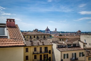 Huoneisto, 3 makuuhuonetta, kaupunkinäköala | Näkymä huoneesta