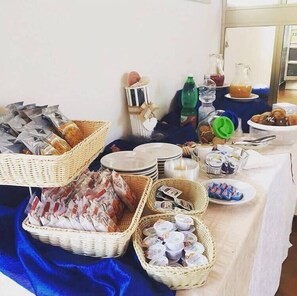 Tägliches inbegriffenes Frühstücksbuffet