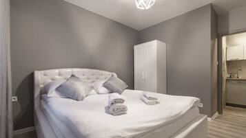 ๋๋ญ์ค ์ํํธ, ๋ถ์ฌ์ ์์กฐ (3) | ๋ค๋ฆฌ๋ฏธ/๋ค๋ฆฌ๋ฏธํ, ๋ฌด๋ฃ WiFi, ์นจ๋ ์ํธ