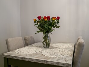 Deluxe Apartment, Jetted Tub (2)