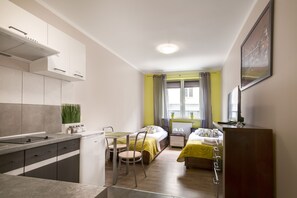 Apartment (2) | Soundproofing, iron/ironing board, free WiFi, bed sheets