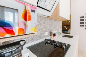 Apartment, Multiple Beds, Non Smoking, Mountain View | Private kitchen | Microwave, stovetop, dishwasher, espresso maker - 33 Spring Apartment (Tbilisi)