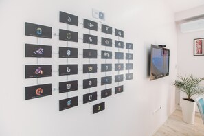 Appartamento, letti multipli, non fumatori, vista montagna | Soggiorno | Smart TV
