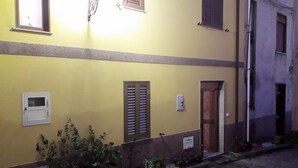 Unclassified image, 5 of 12, button - Melino House Big (Librizzi)