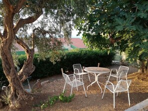 Studio | Terrace/patio