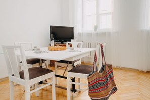 Apartamento | Área de estar | TV de tela plana