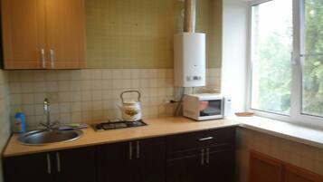 Desk, iron/ironing board, free WiFi, bed sheets