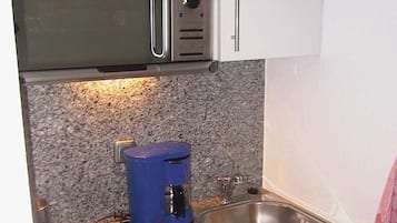 Standard-Studio | Eigene Küche | Großer Kühlschrank, Mikrowelle, Herdplatte