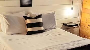 Memory foam beds, free WiFi, bed sheets