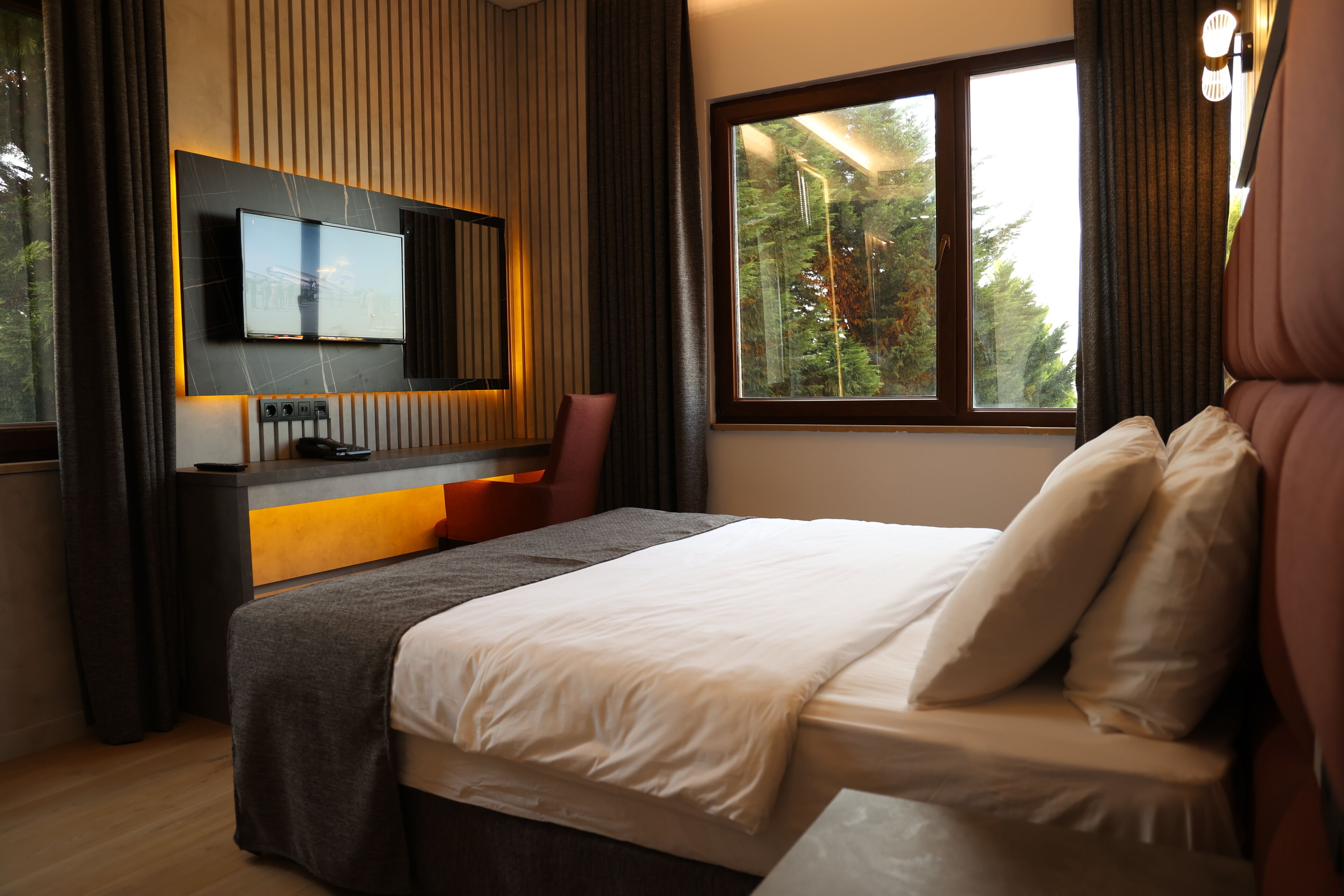 Family Suite, Sea View | Premium bedding, minibar, in-room safe, desk