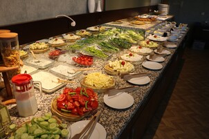 Desayuno buffet incluido todos los días 
