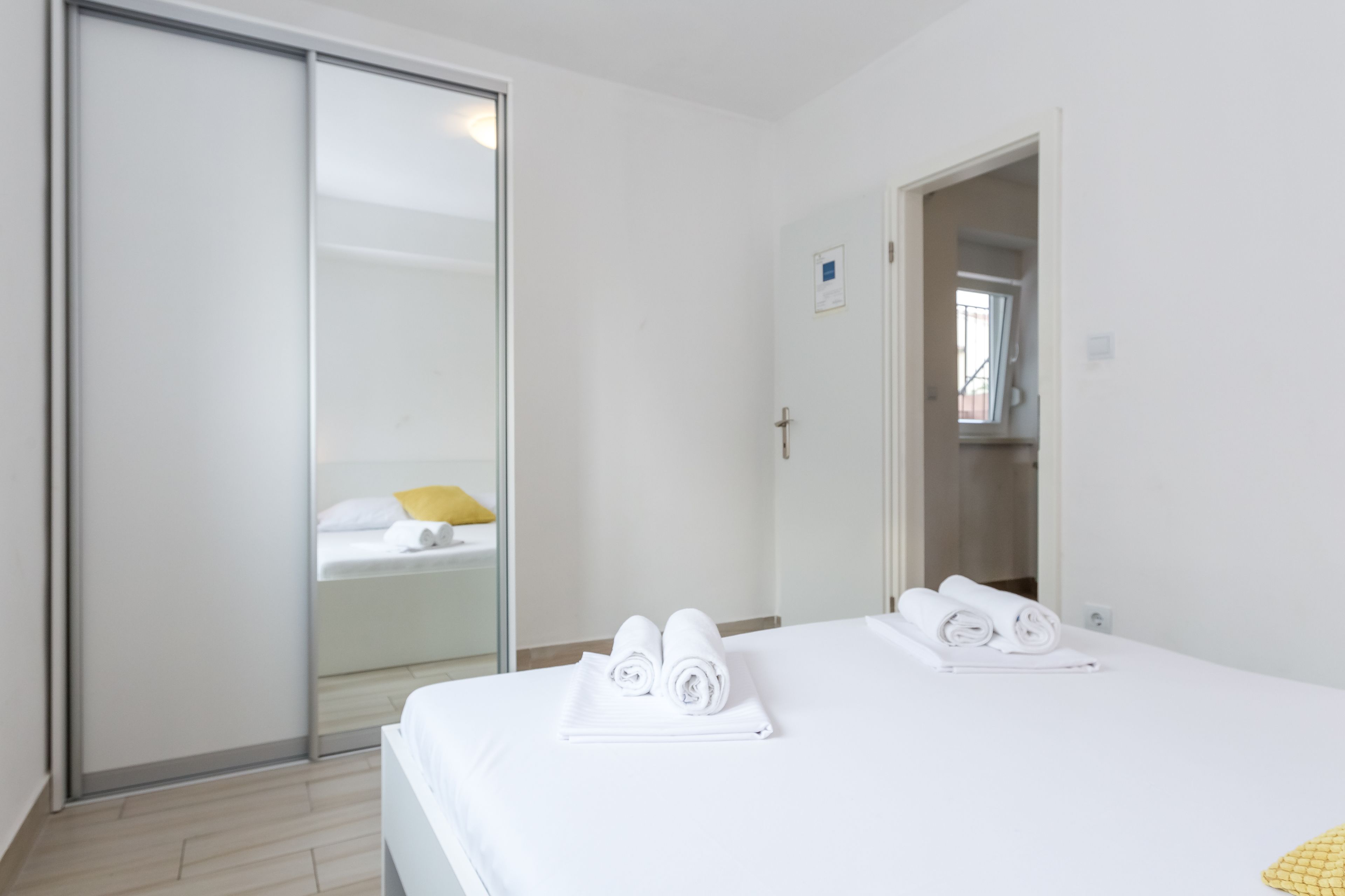 Comfort-huoneisto, 2 makuuhuonetta, terassi, merinäköala (A2) | Silitysrauta/-lauta, ilmainen Wi-Fi, vuodevaatteet