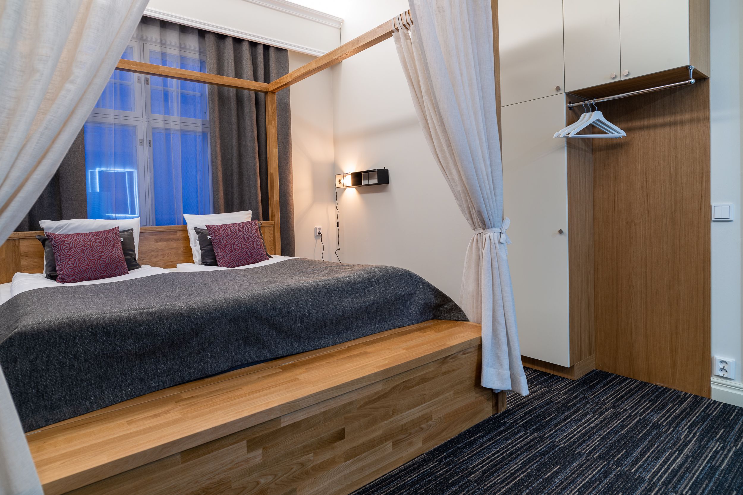 junior suite, 1 king bed | desk, blackout curtains, soundproofing, iron/ironing board