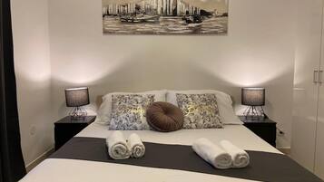 2 bedrooms, desk, iron/ironing board, free WiFi