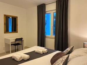 2 多间卧室、办公桌、熨斗/熨衣板、免费 WiFi