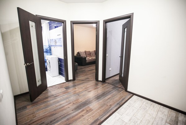 Appartement, 1 chambre | Fer et planche Ă repasser, accĂšs au Wi-Fi (inclus), literie fournie