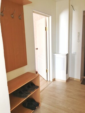 Bügeleisen/Bügelbrett, kostenloses WLAN, Bettwäsche
